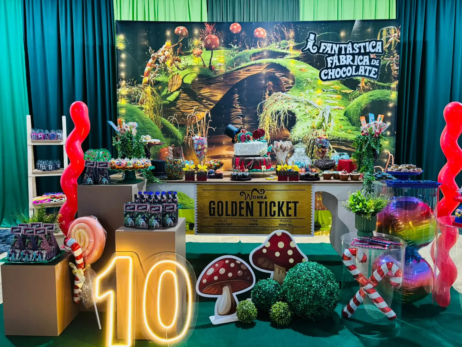 Decoração de dez anos com tema A Fantástica Fábrica de Chocolate