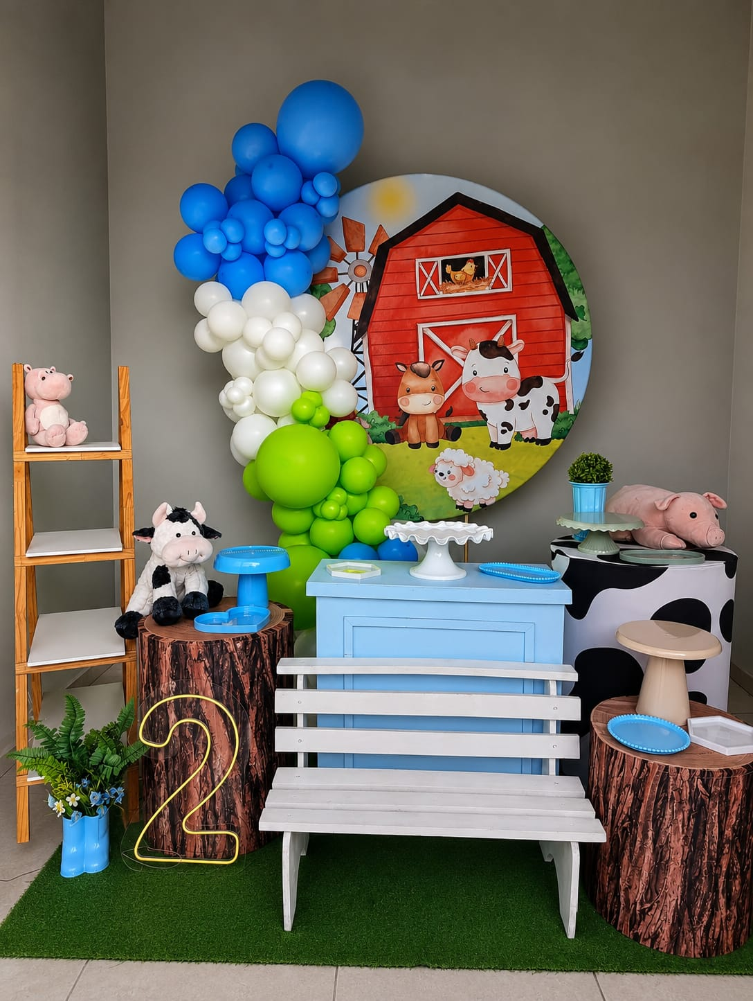 Decoração infantil masculina de fazendinha em azul e verde